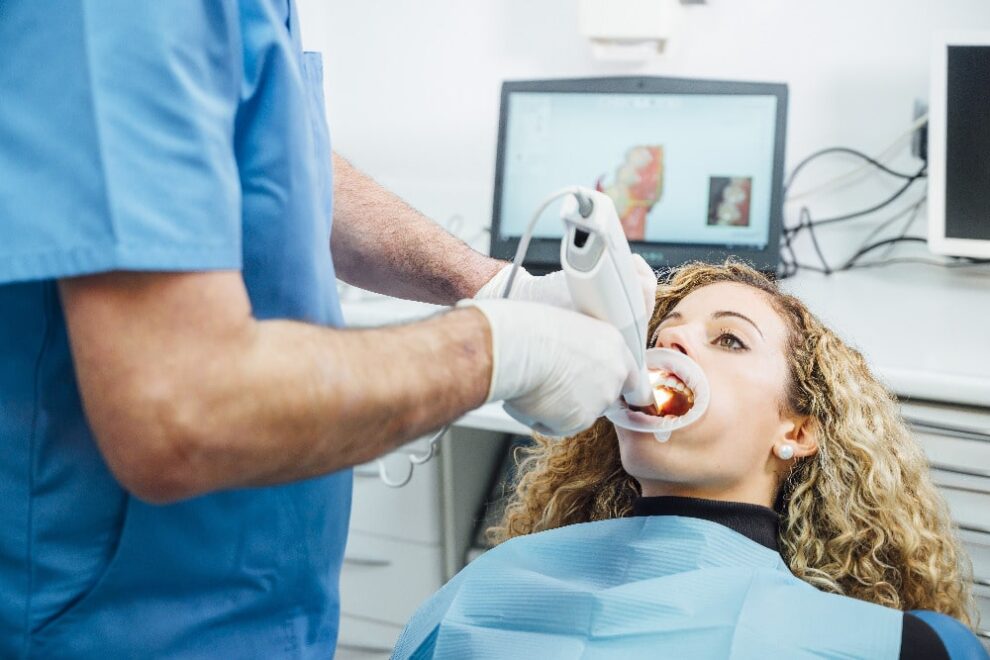 why-orthodontic-patients-love-the-iTero-scanner-min